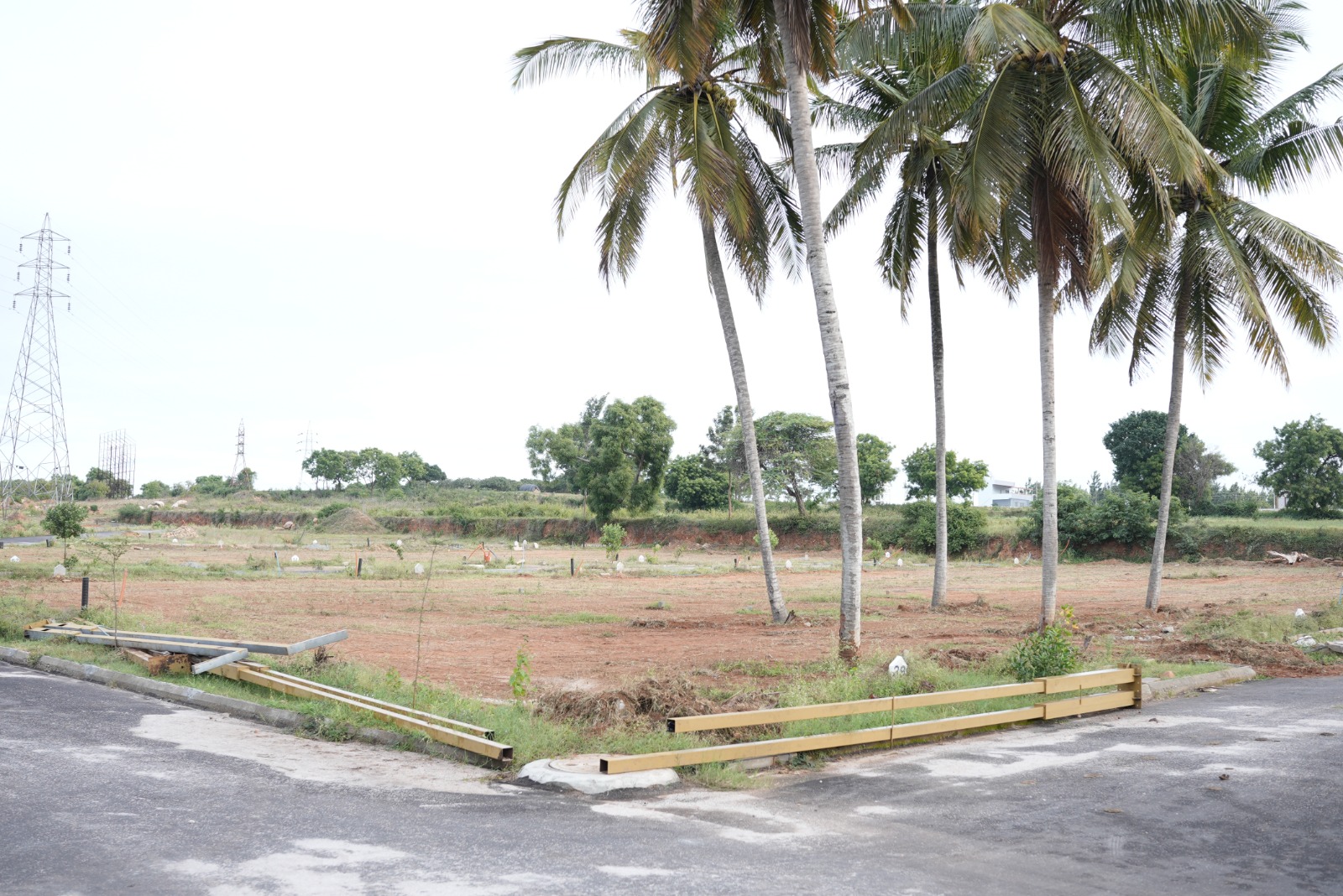 Mahalakshmi Lake Vista entrance gate security Bilikere Mysore